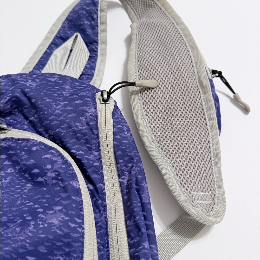 Eddie Bauer Purple Sling Backpack with Cream Trim - Picture 4 of 8